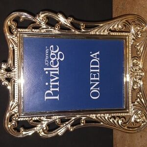 Oneida Goldtone  Picture Frame